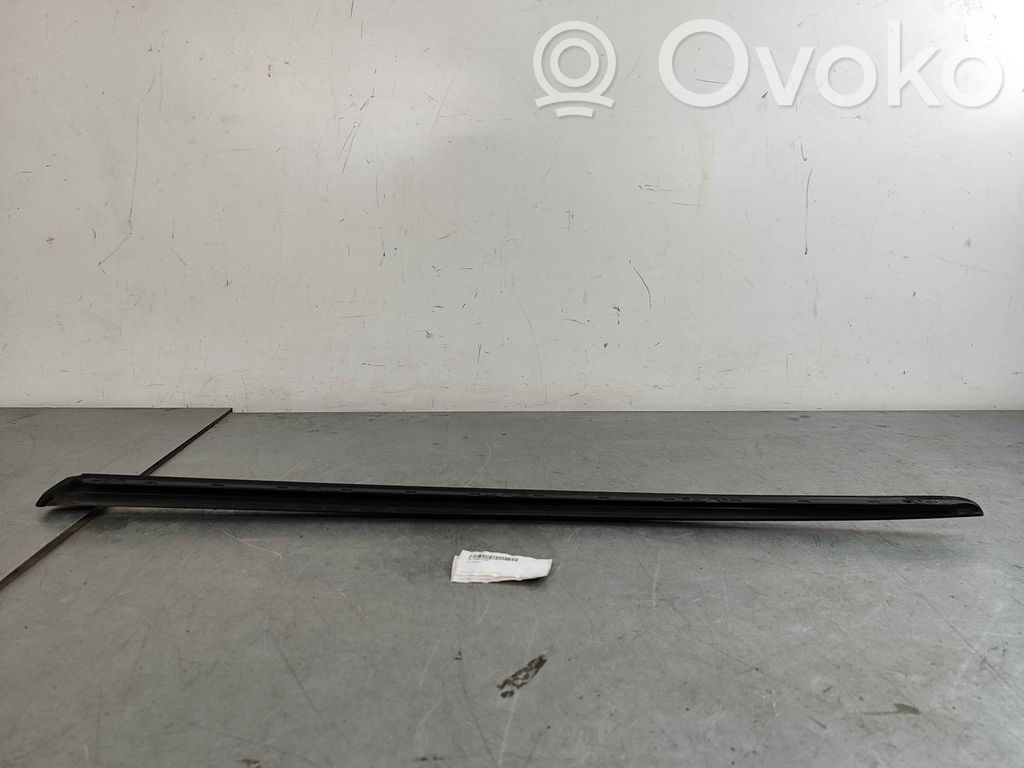 Audi A3 S3 8V Windshield trim 