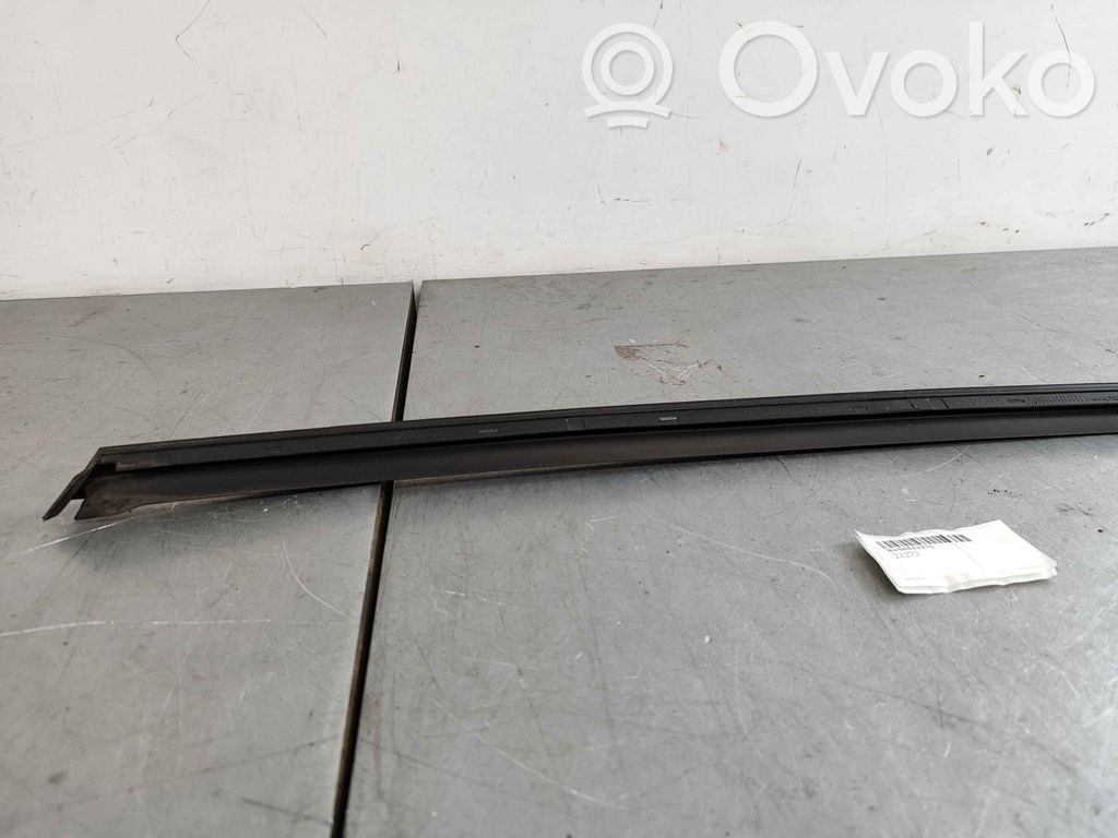 Audi A5 8T 8F Windshield trim 