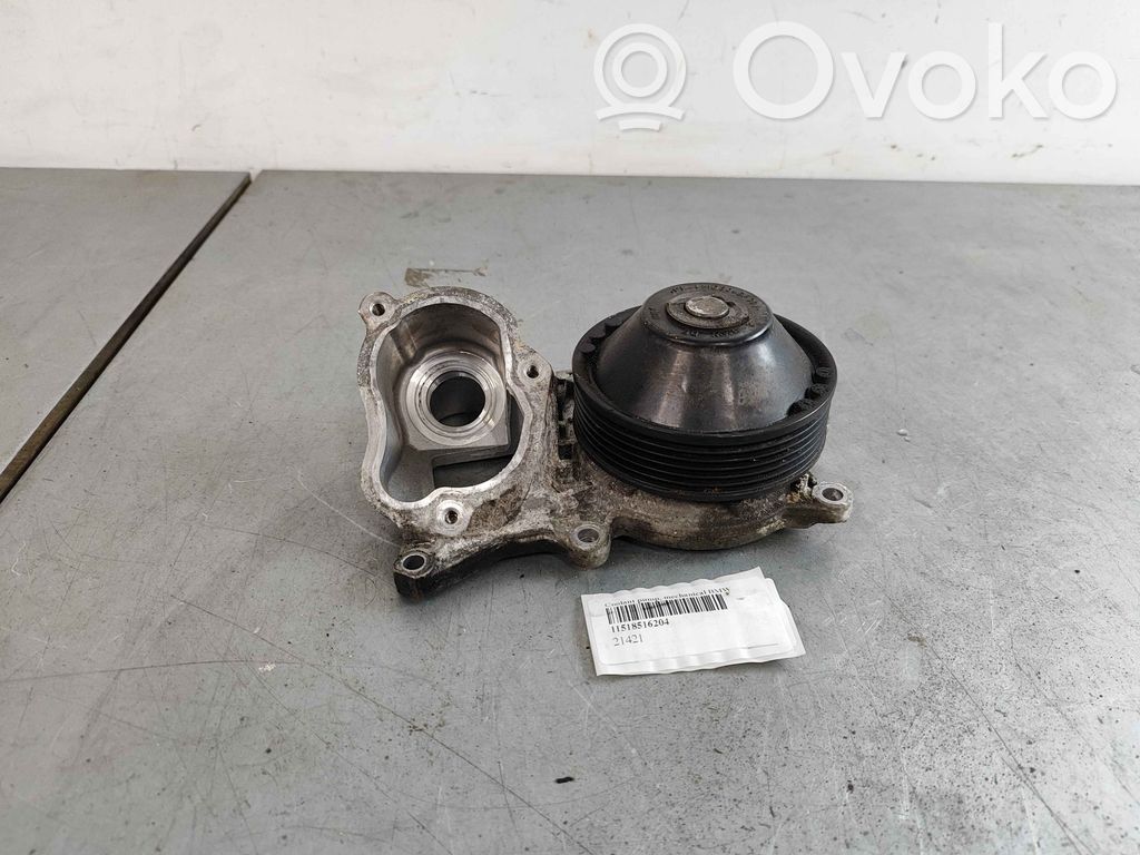 BMW 5 F10 F11 Vesipumppu 
