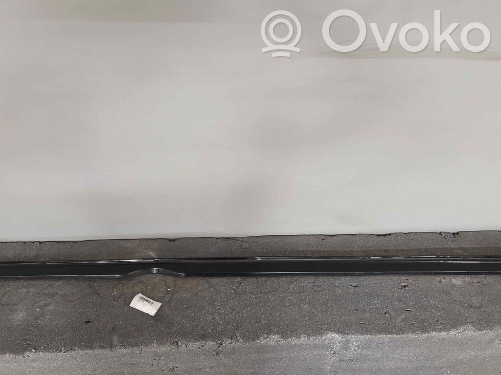 Tesla Model S Kynnyksen/sivuhelman lista 