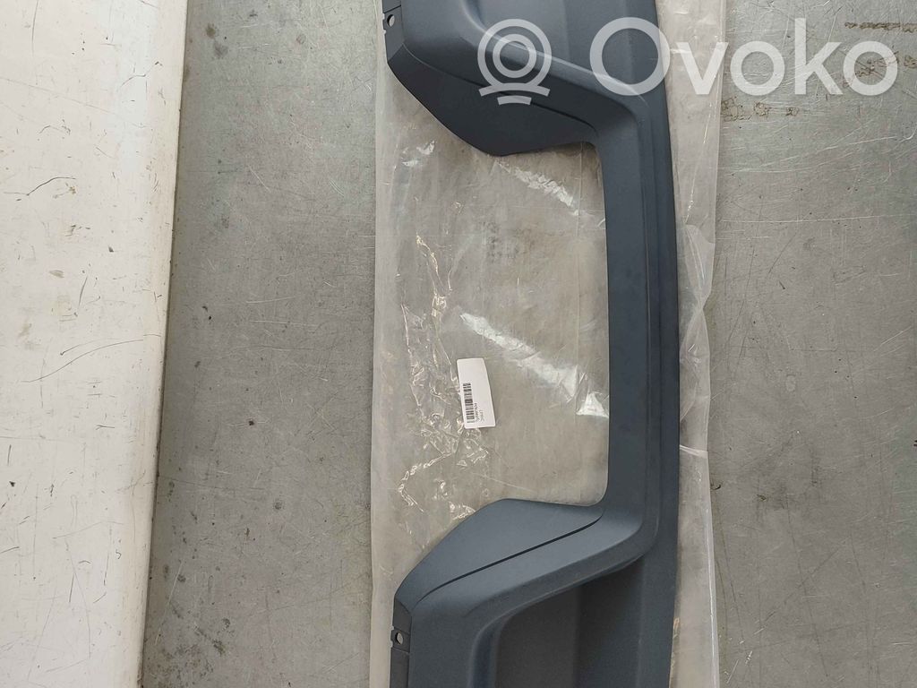 Porsche Cayenne (9Y0 9Y3) Moldura inferior del parachoques trasero 