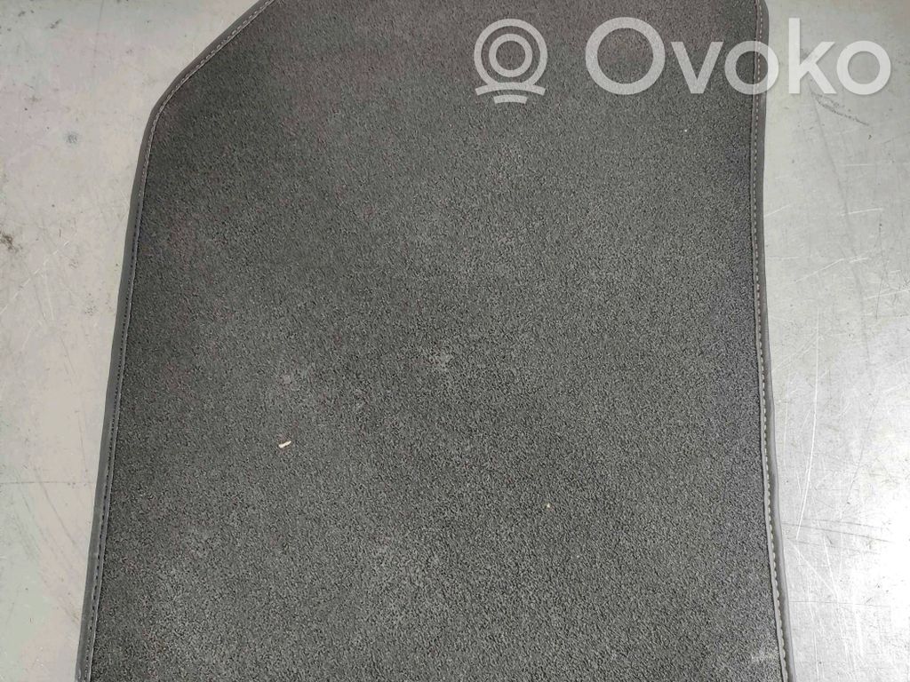 Volvo XC60 Dywanik samochodowy przedni 