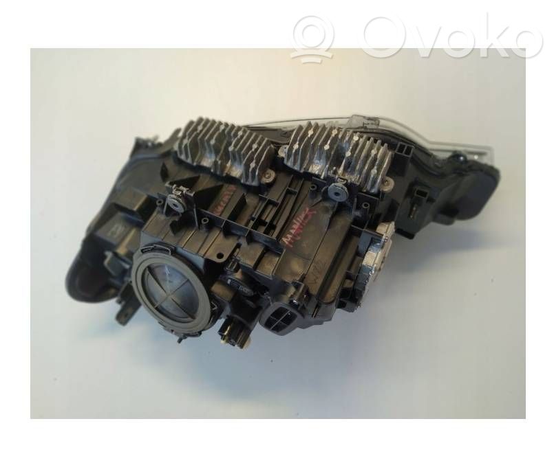 BMW 3 F30 F35 F31 Lampa przednia 