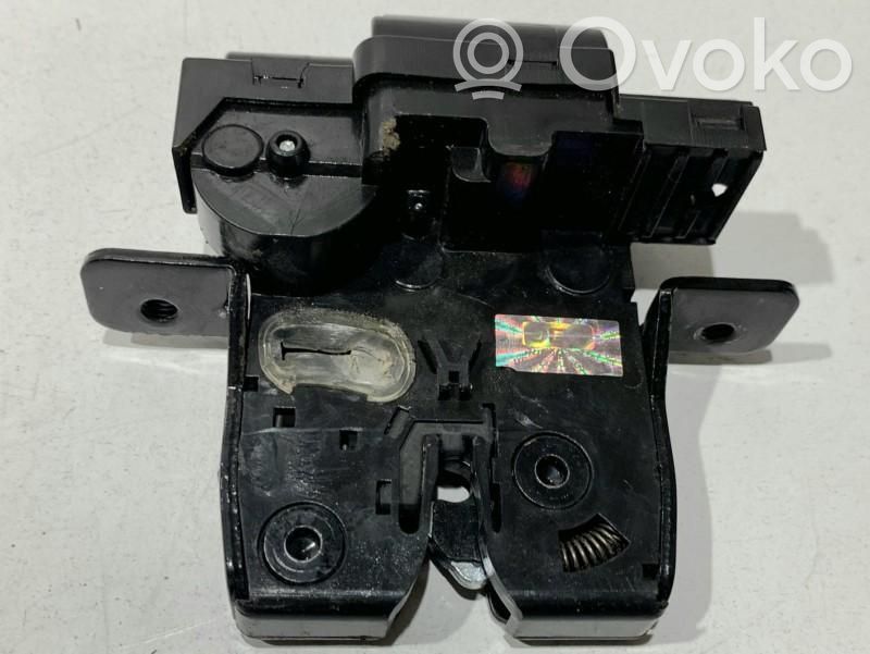 Nissan Qashqai+2 Zamek klapy tylnej / bagażnika 