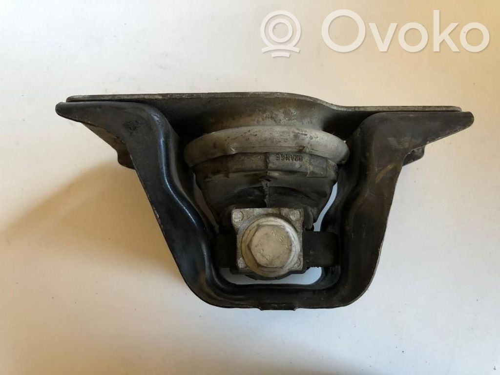 Engine mounting bracket   8200281186