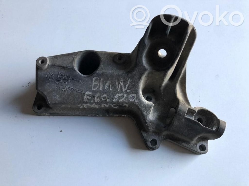 Variklio tvirtinimo kronšteinas   6763217