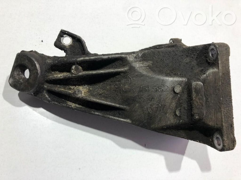 Engine mounting bracket   6751582