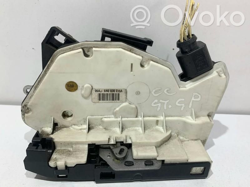 Volkswagen PASSAT CC Zamek drzwi tylnych 