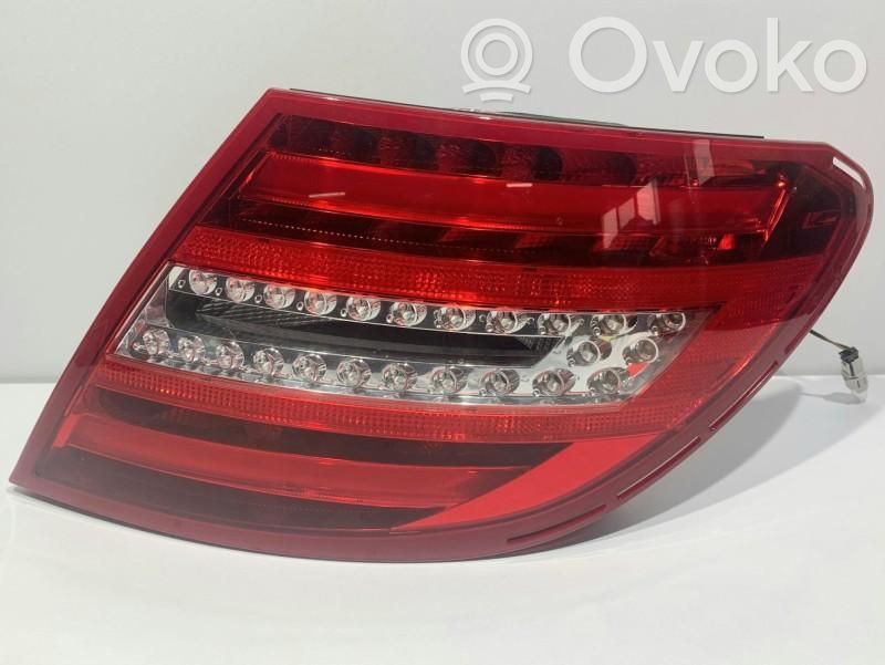 Mercedes-Benz C W204 Lampa tylna 
