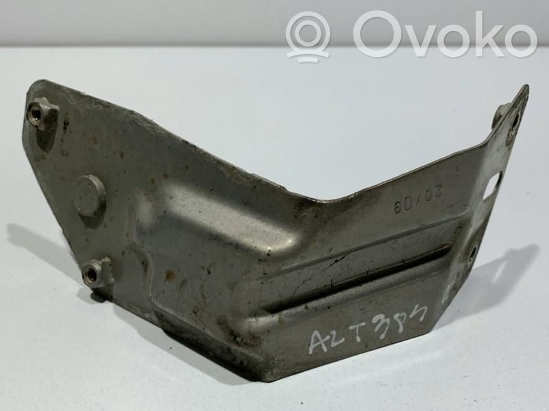 Front bumper mounting bracket   5P0821136