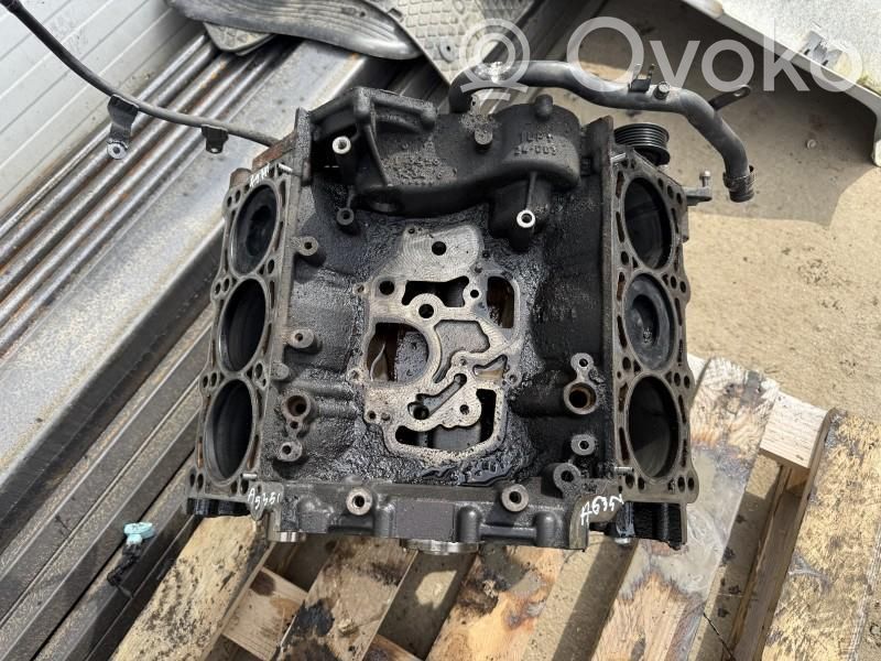Audi A5 8T 8F Engine block 