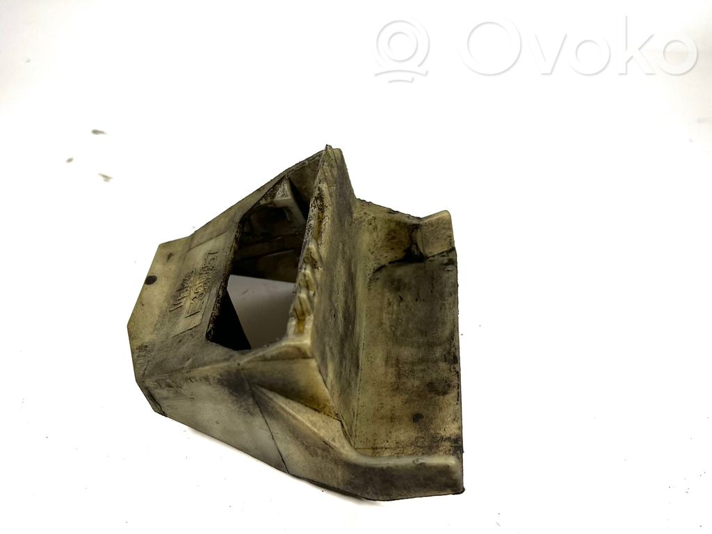 BMW 5 E39 Support, fixation radiateur 
