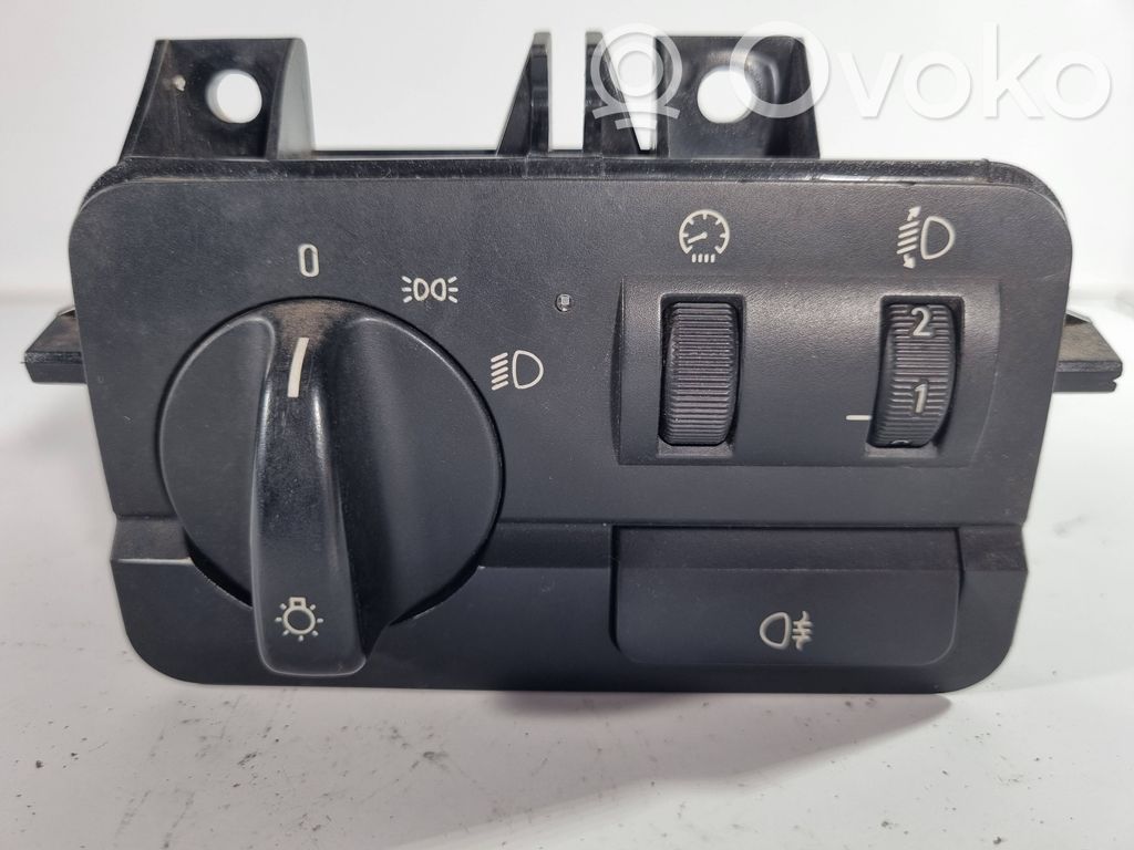 Light switch   6925087,0006701,532228810