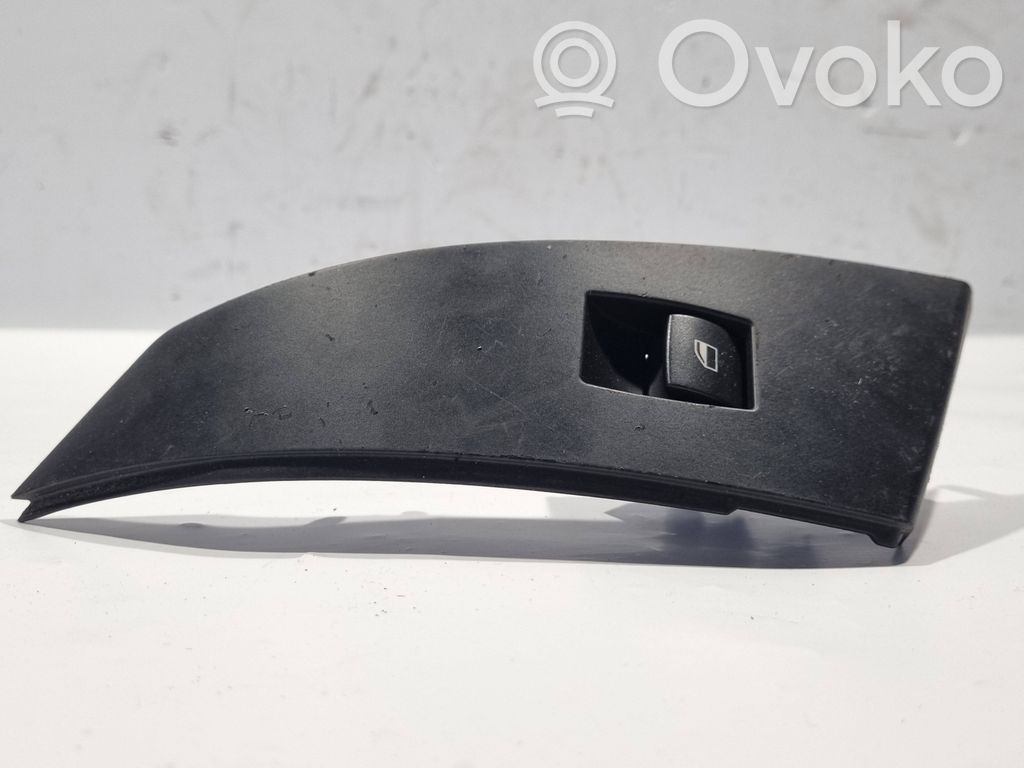 Electric window control switch   15979804