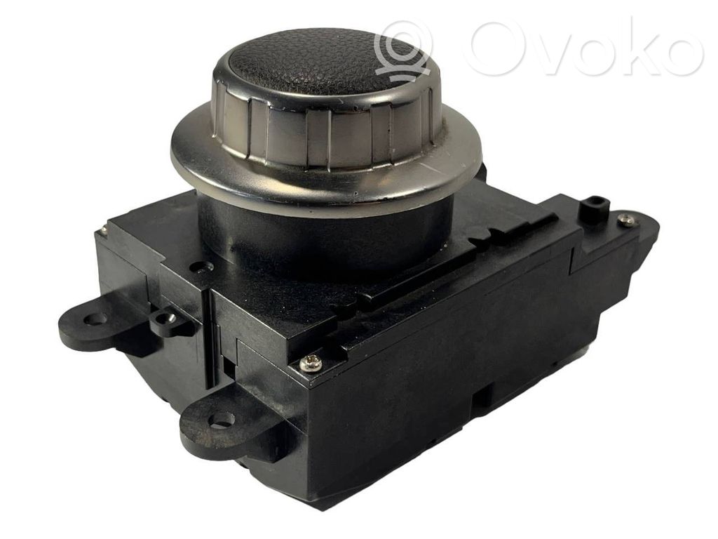 Multimedijos kontroleris   6944884