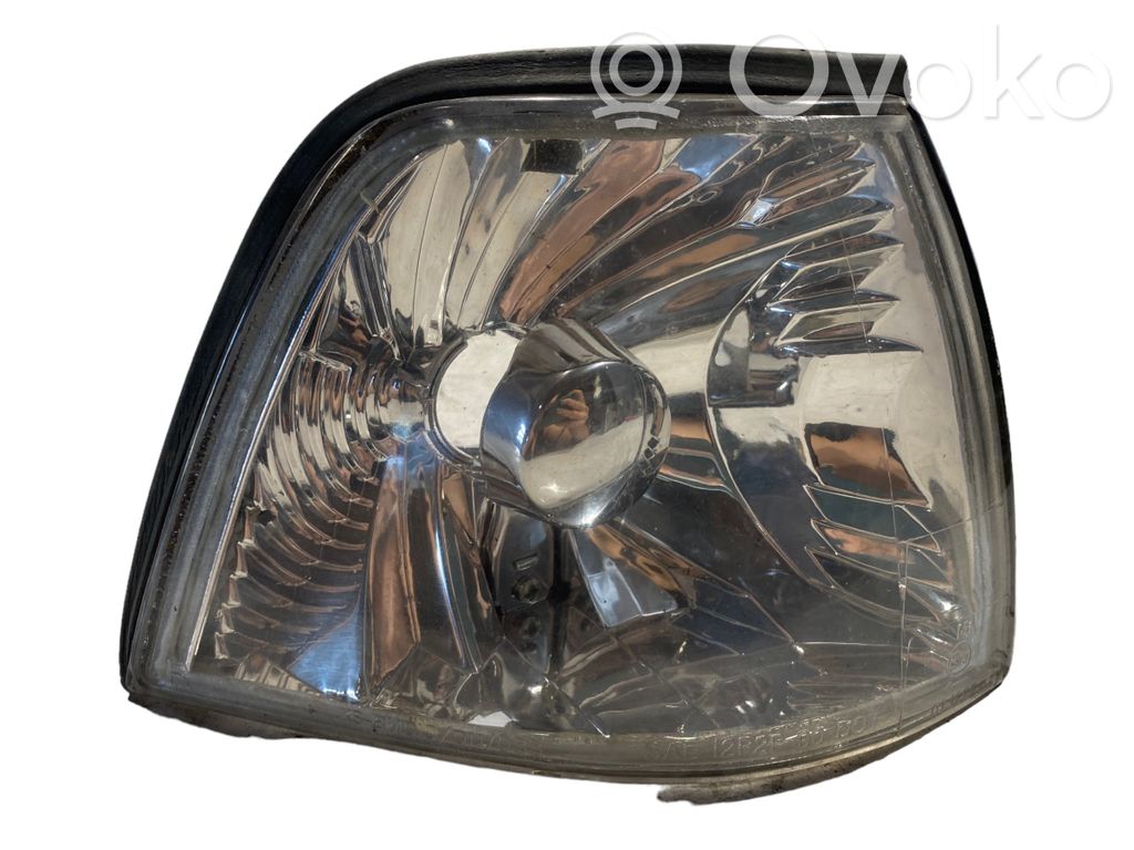 Front indicator light   1393278