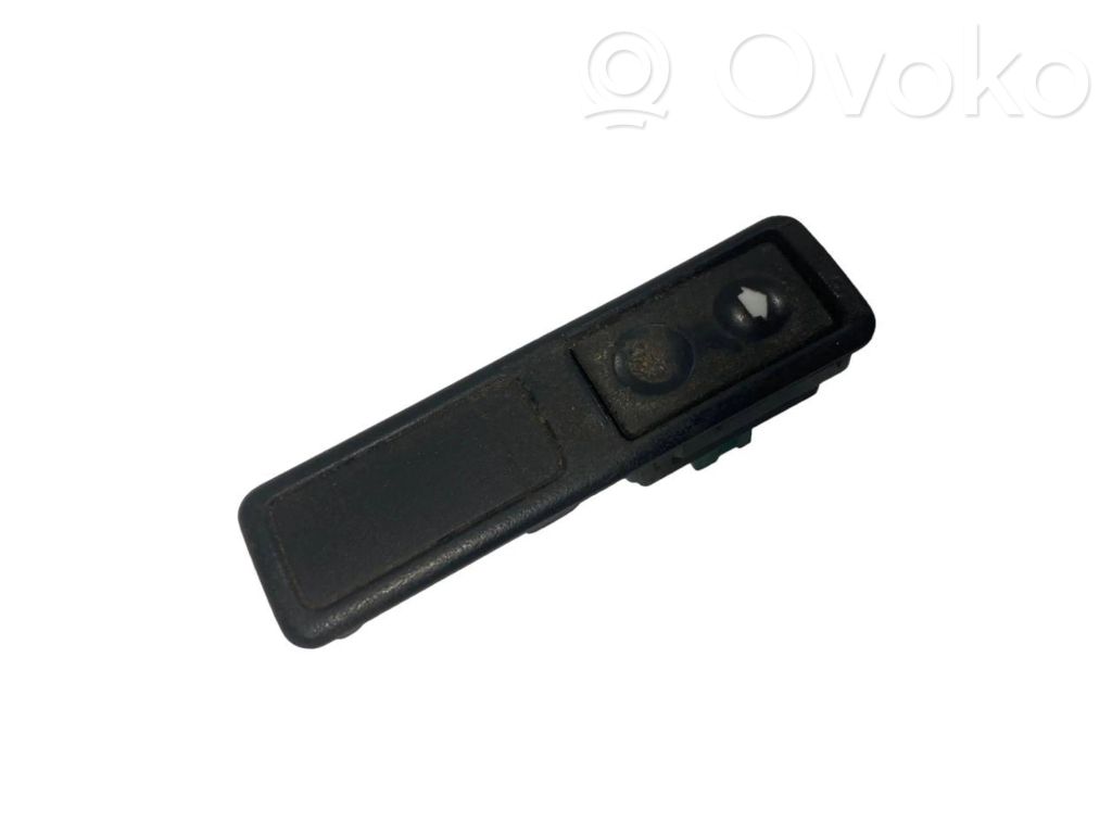 Electric window control switch   8365300,8193880