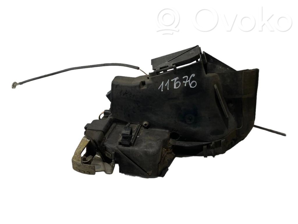 Front door lock   8235111