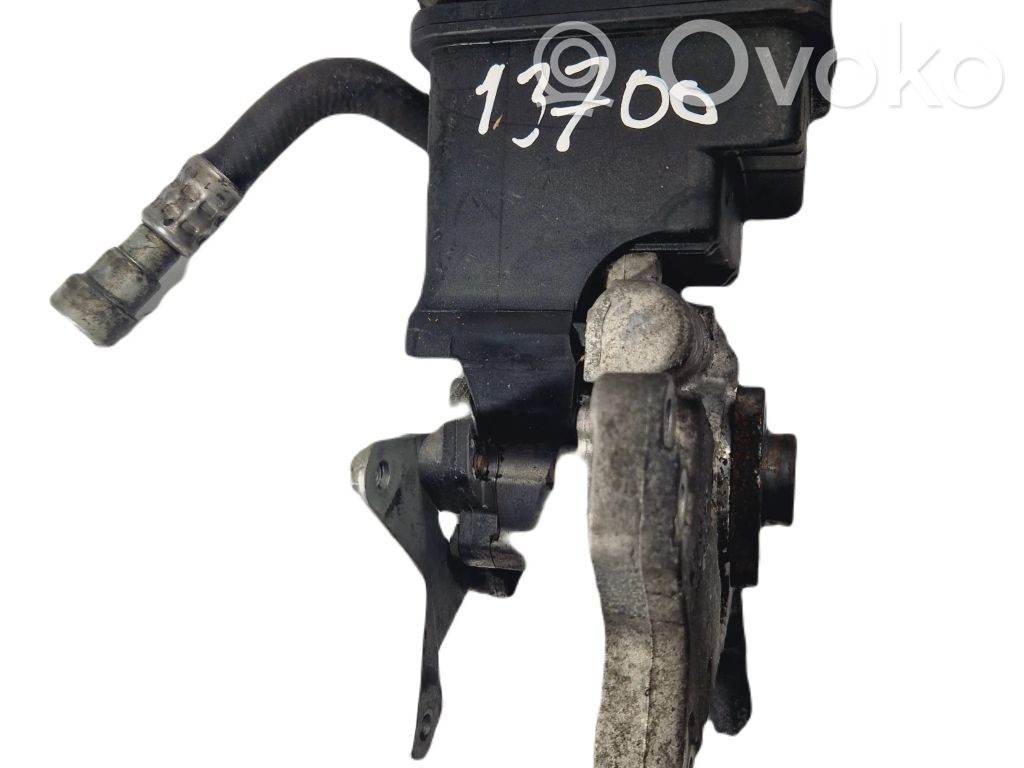 Power steering pump   6754172