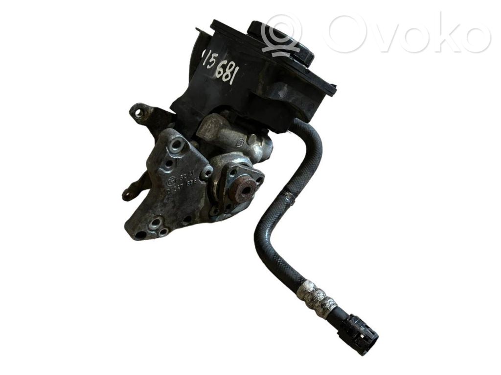 BMW X3 E83 Power steering pump 