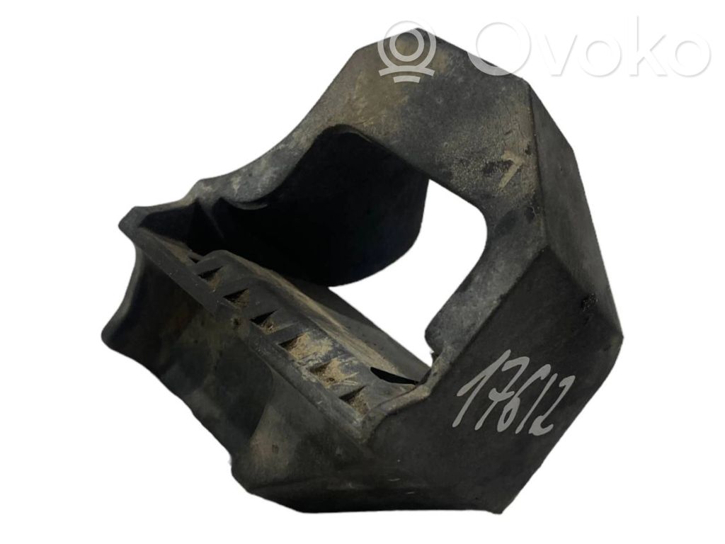 BMW 1 E81 E87 Radiator mount bracket 