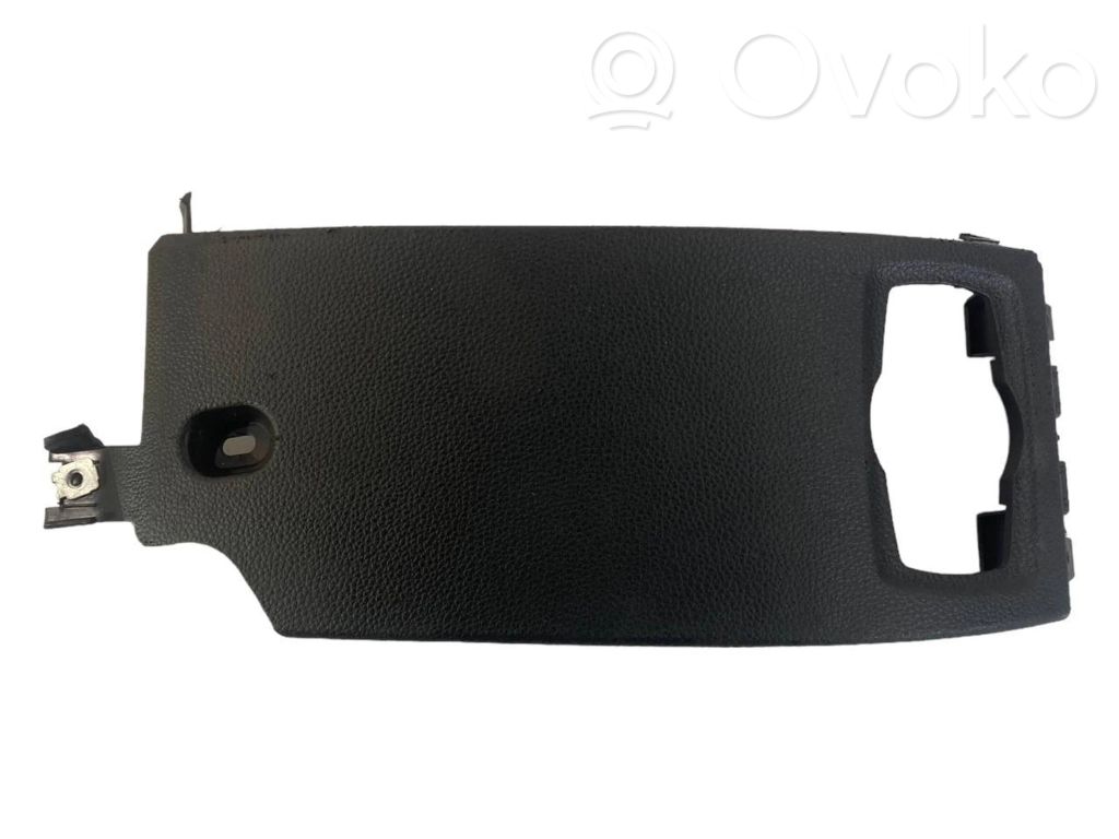 BMW 1 E81 E87 Panelės apdailos skydas (apatinis) 
