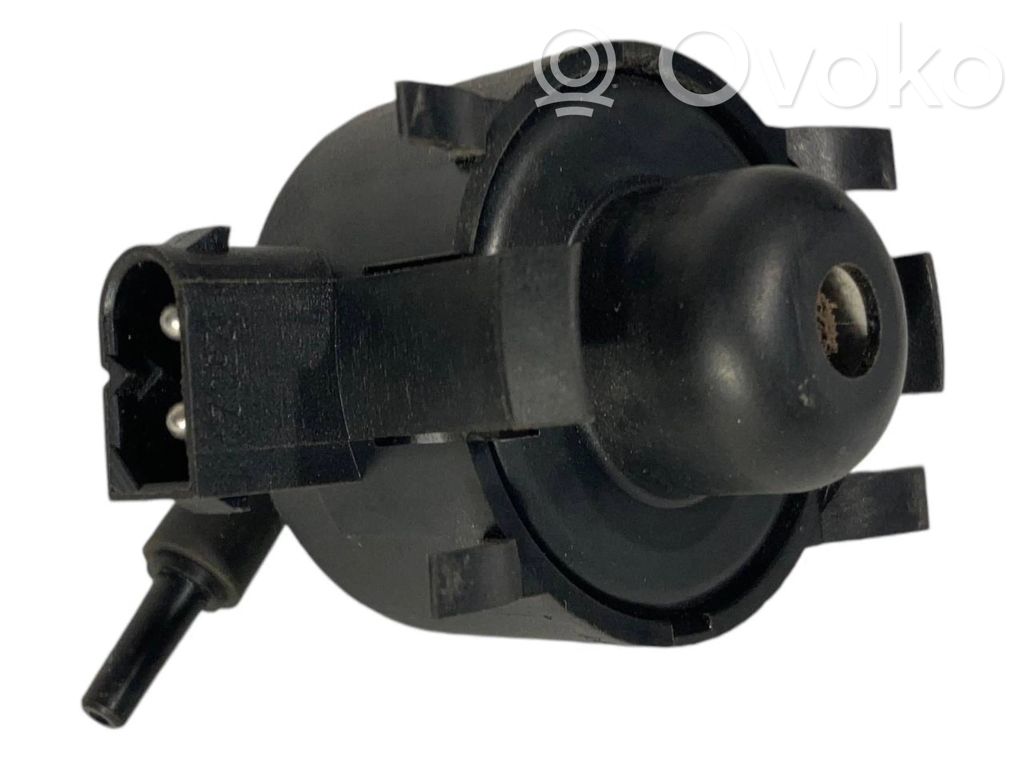 Interior temperature sensor   1384253,64111384253