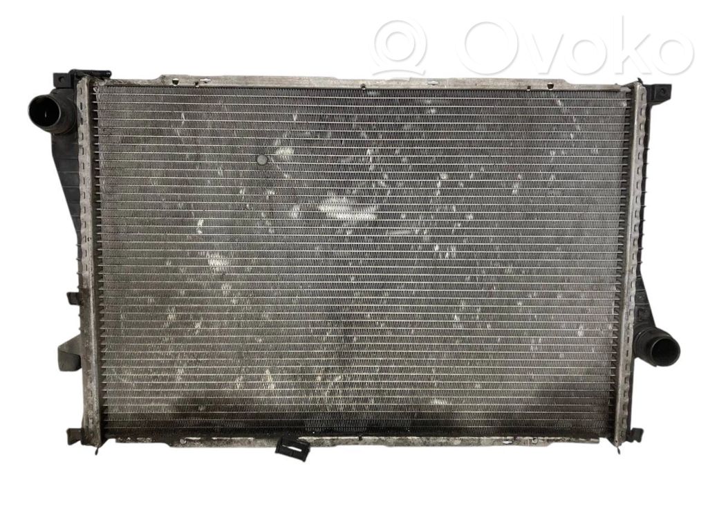 BMW 5 E39 Aušinimo skysčio radiatorius 
