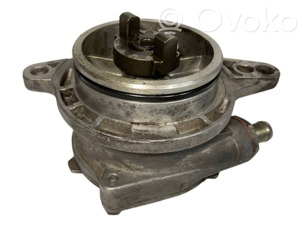 Vacuum pump   2249939,11662244266,11662245577,11662246126,2244266,2245577,2246126,2247490