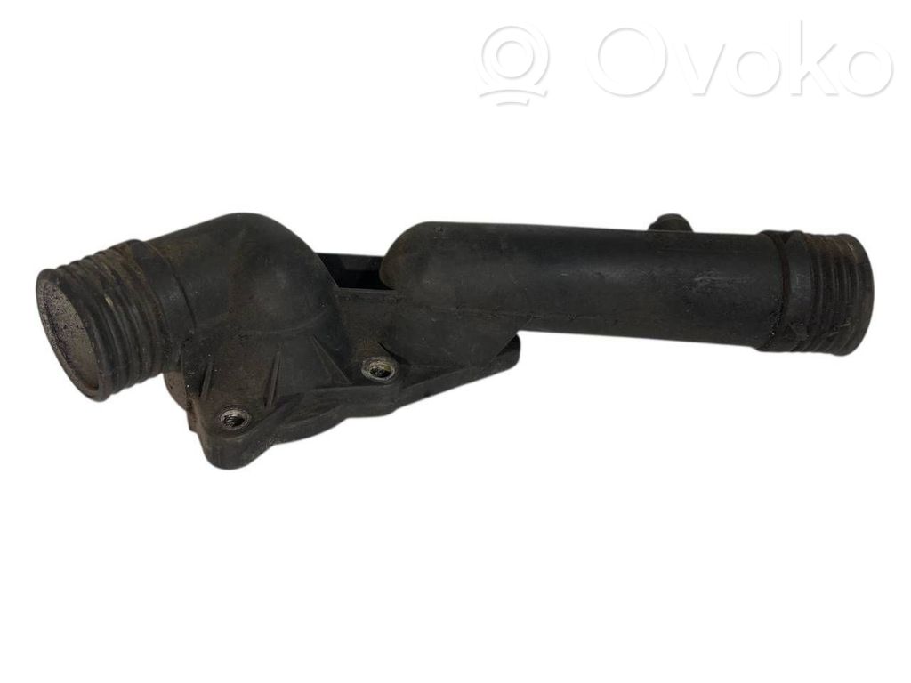 BMW 5 E39 Termostaatin kotelo 