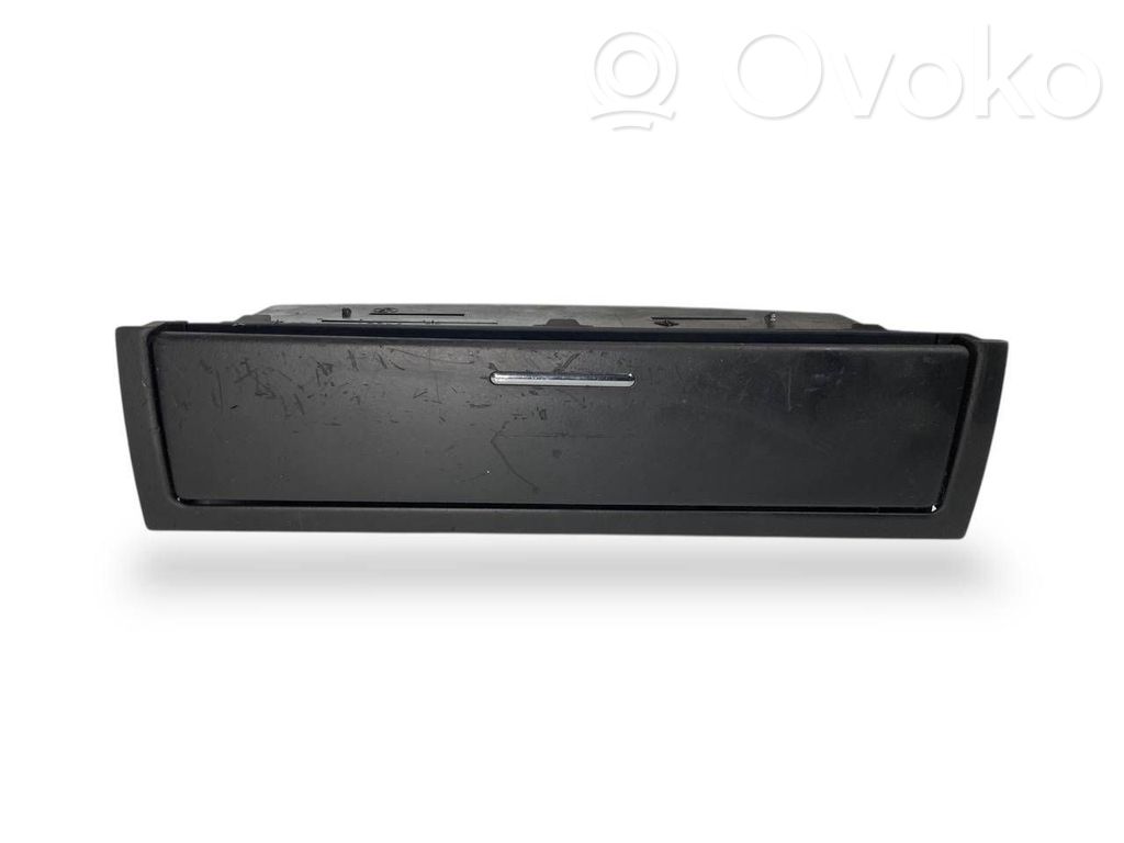 Glove box   8202188,51168202188
