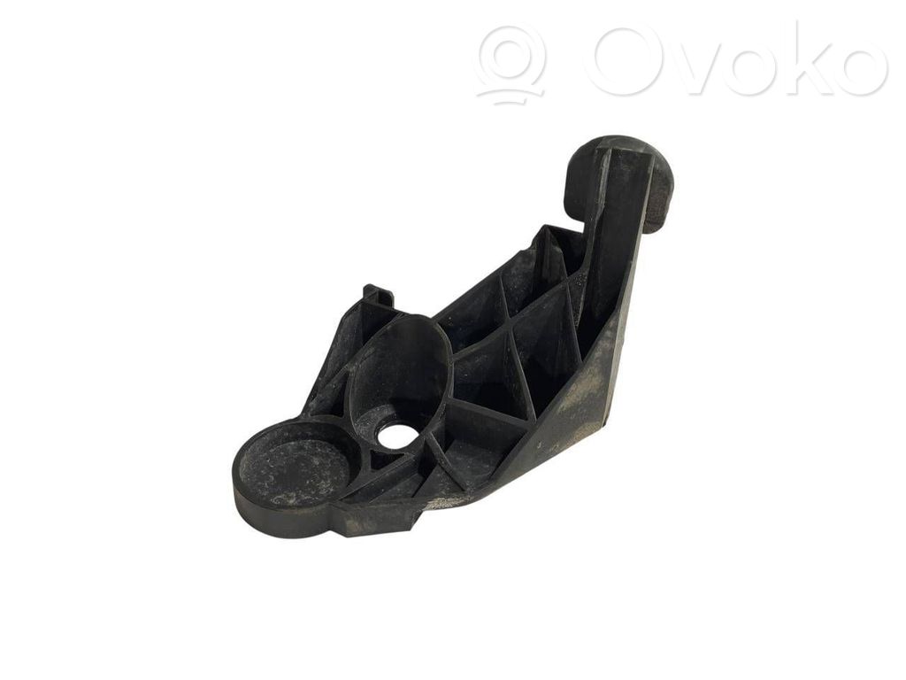 Front bumper mounting bracket   7030619,51117030619