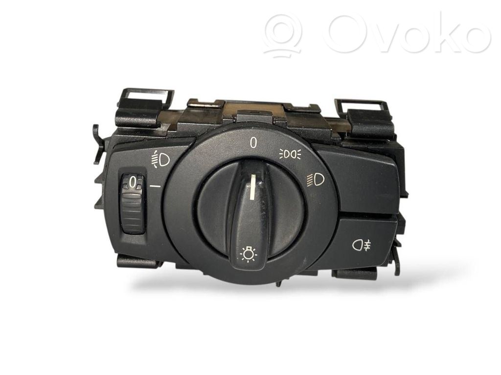 Lichtschalter   6932795