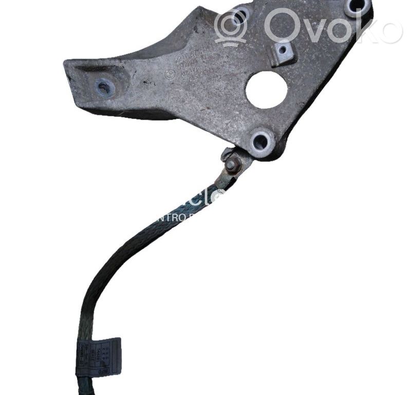 Engine mount bracket   2211677504101,CABOMASSA