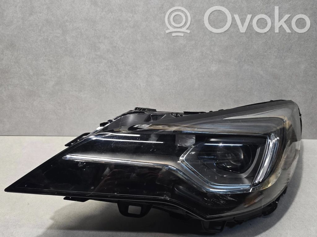 Opel Astra K Lampa przednia 