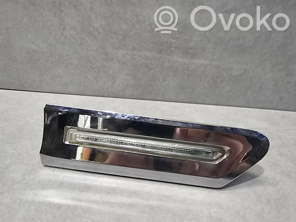 BMW 7 F01 F02 F03 F04 Kierunkowskaz błotnika przedniego 