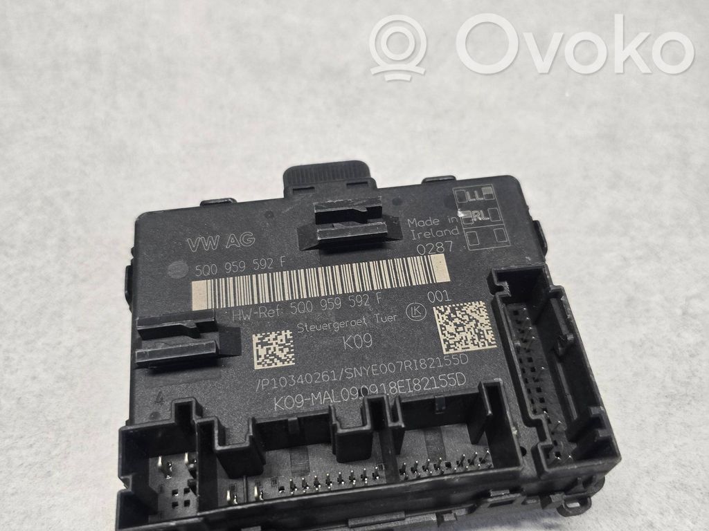 Volkswagen Golf VII Door control unit/module 