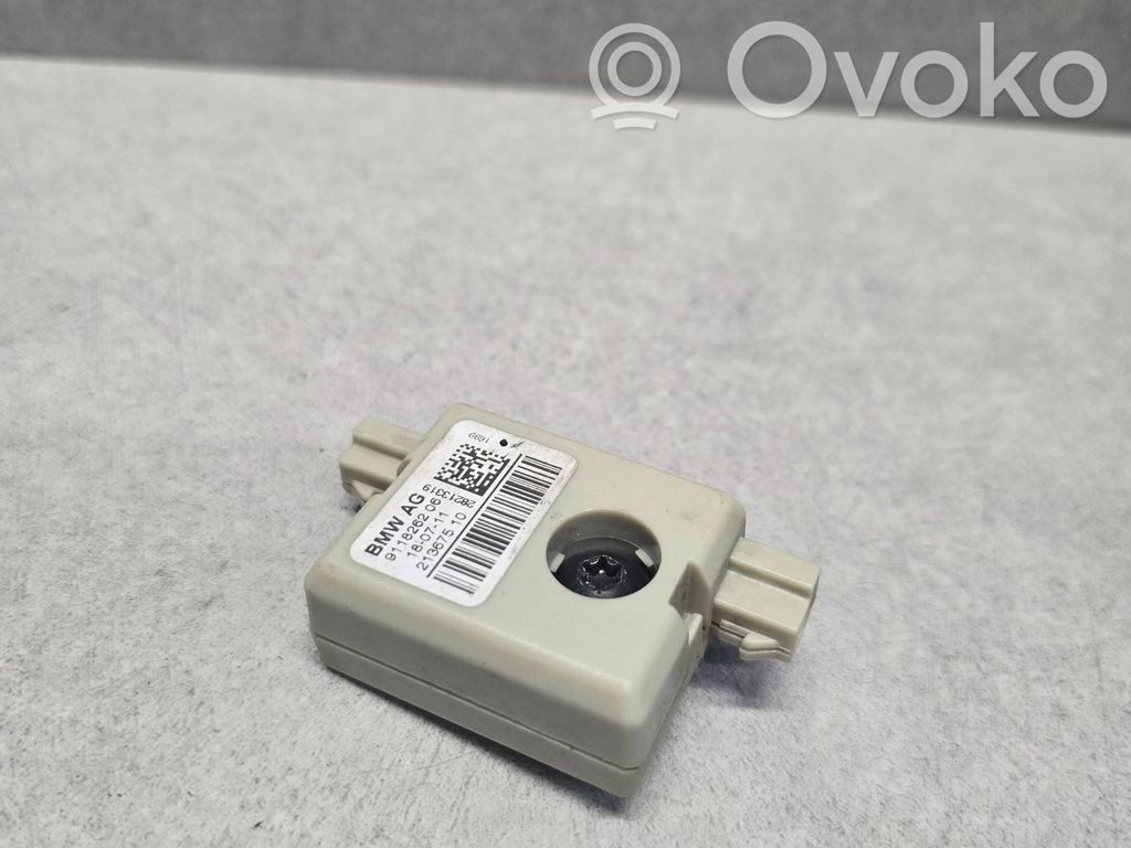 BMW 5 F10 F11 Antenas pastiprinātājs 