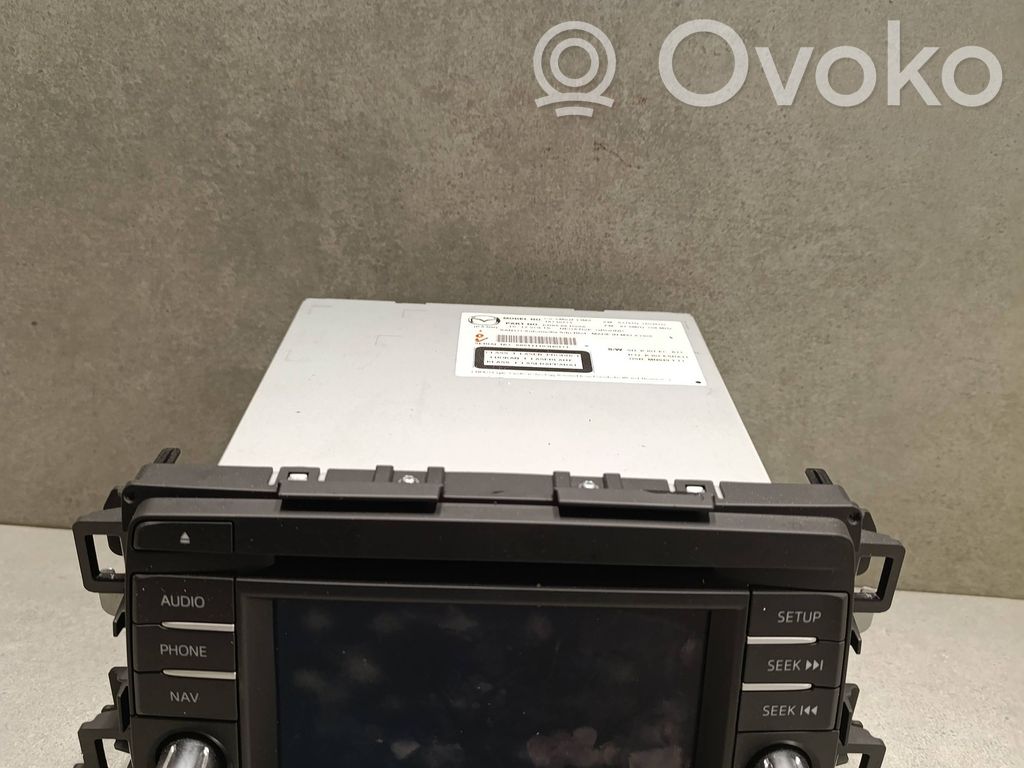 Panel / Radioodtwarzacz CD/DVD/GPS   16730171,685111103H0171