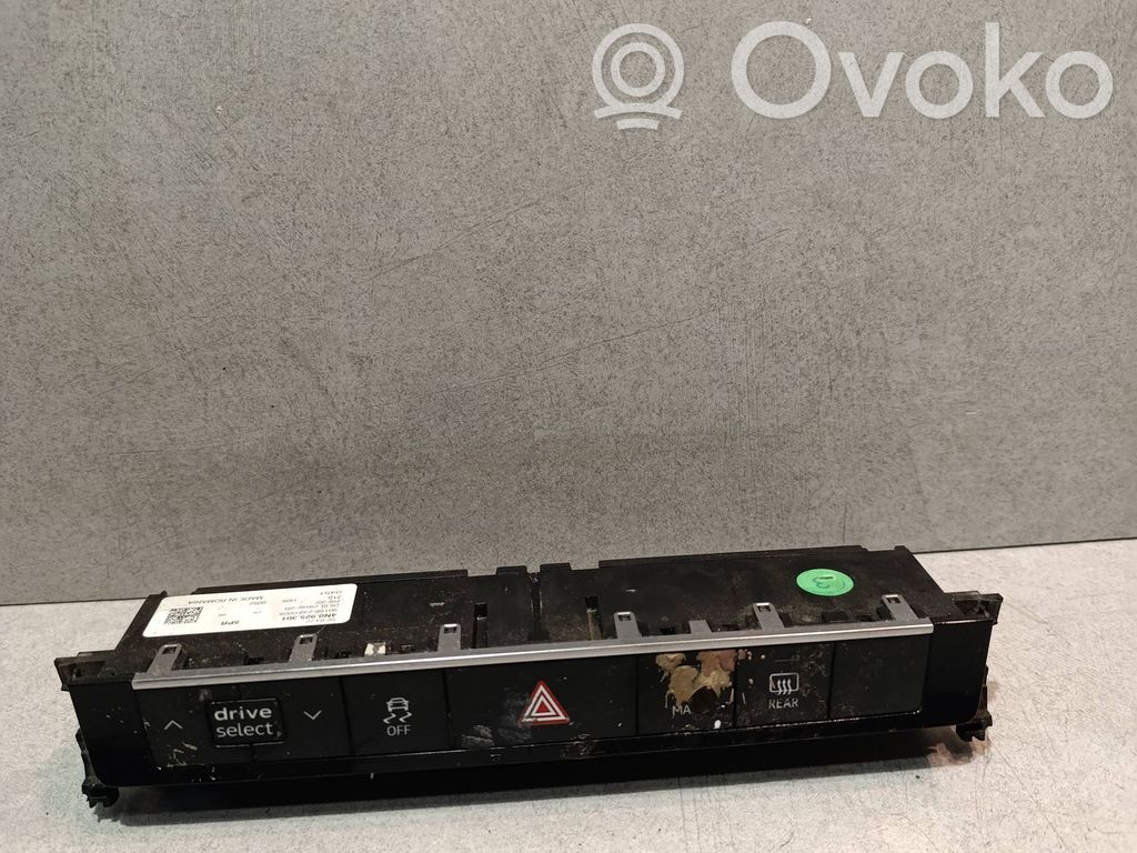 Audi e-tron Hazard light switch 