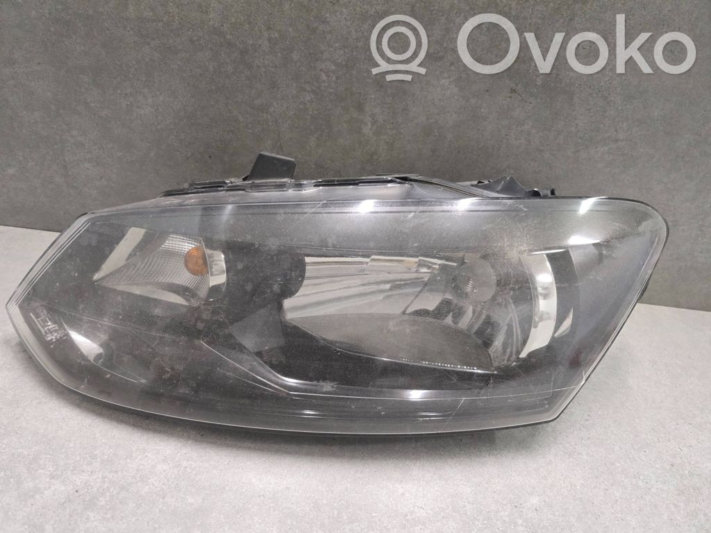 Volkswagen Polo V 6R Lampa przednia 