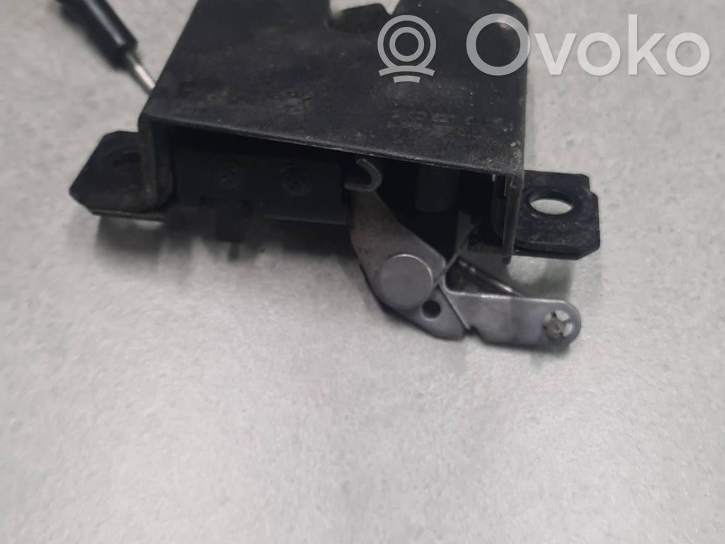 Volkswagen Caddy Takaoven lukko 