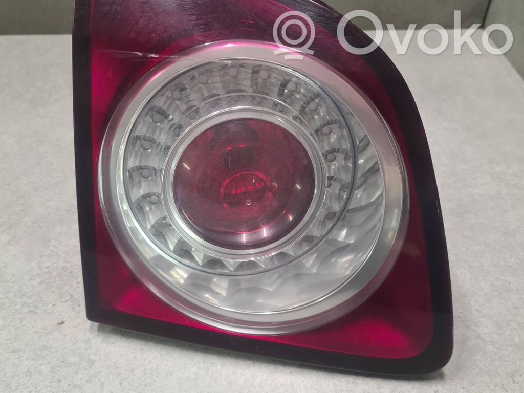 Lampy tylnej klapy bagażnika   89037923