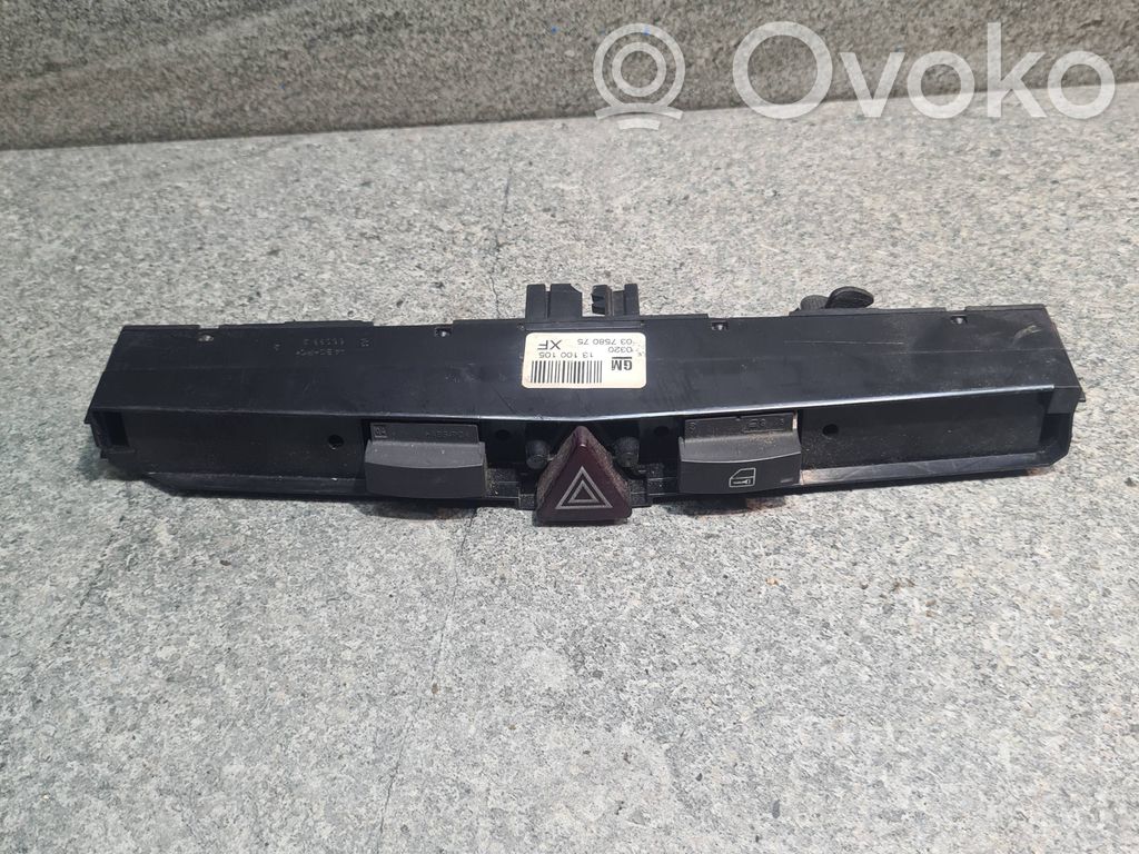 Opel Astra H Hazard light switch 