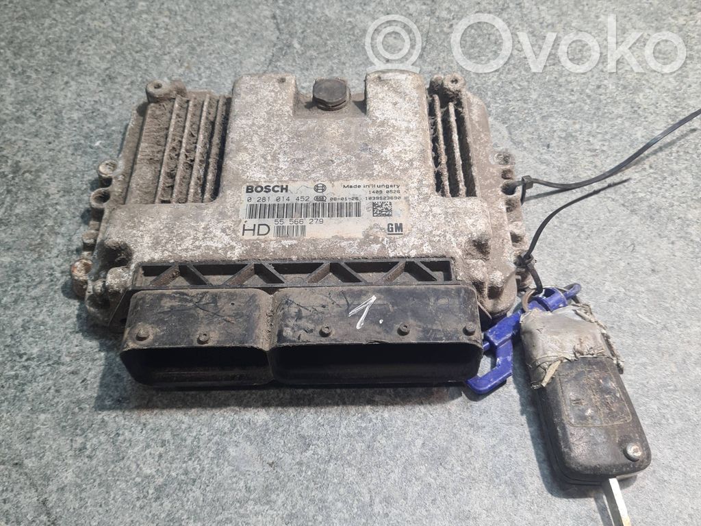 Opel Zafira B Engine control unit/module 