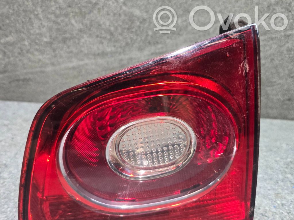 Volkswagen Tiguan Lampy tylnej klapy bagażnika 