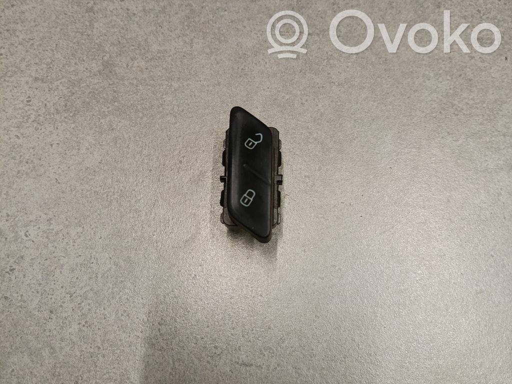 Volkswagen Golf VII Central locking switch button 
