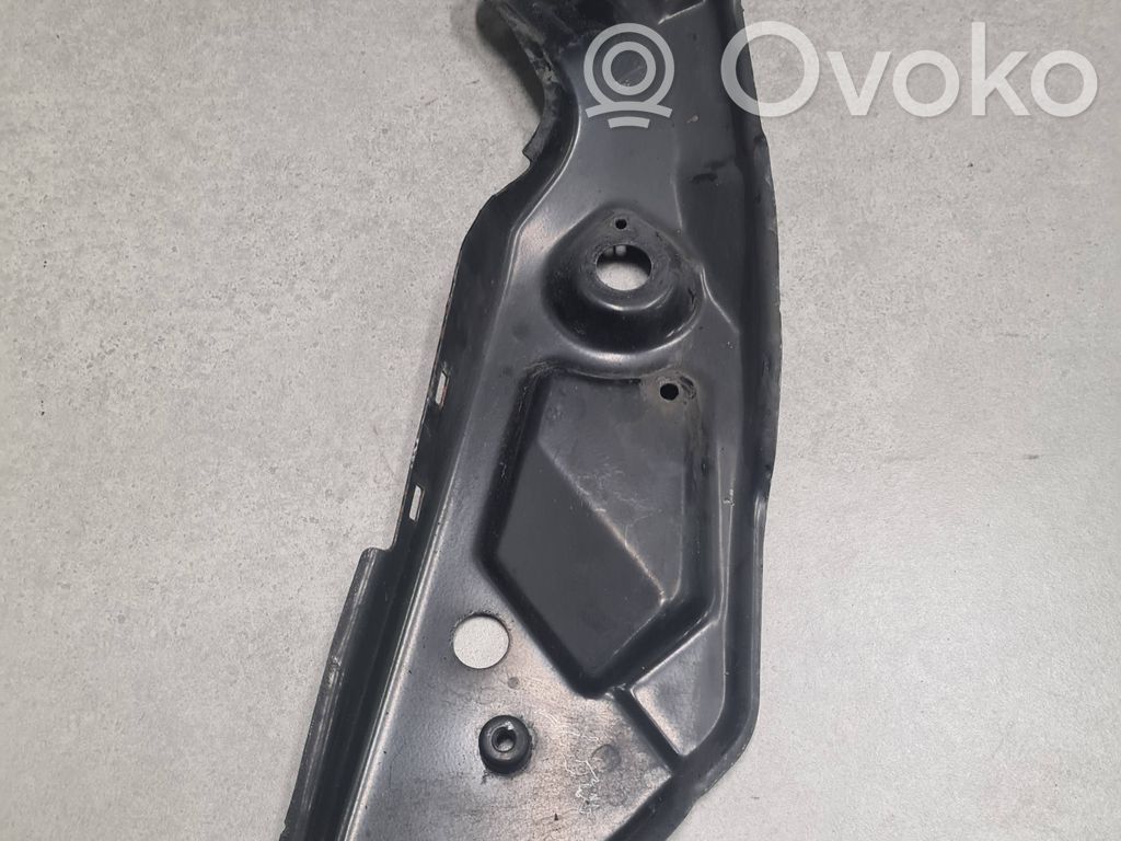 Seat Leon (5F) Jäähdyttimen kehyksen suojapaneelin kiinnike 