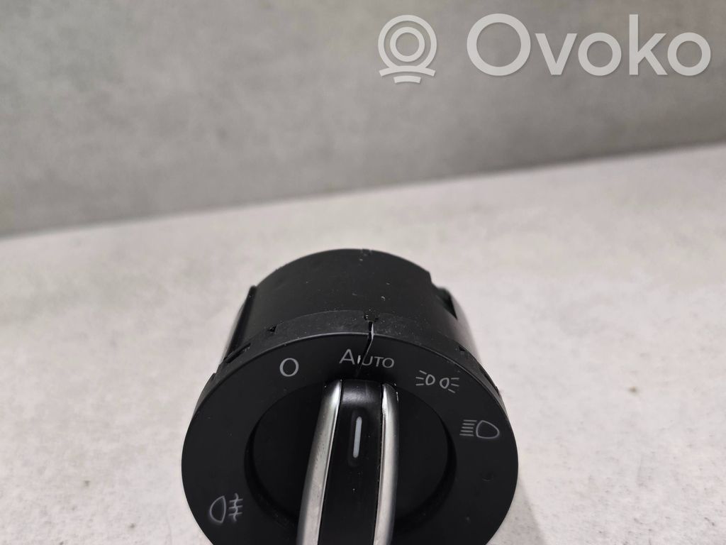 Volkswagen PASSAT B7 Light switch 