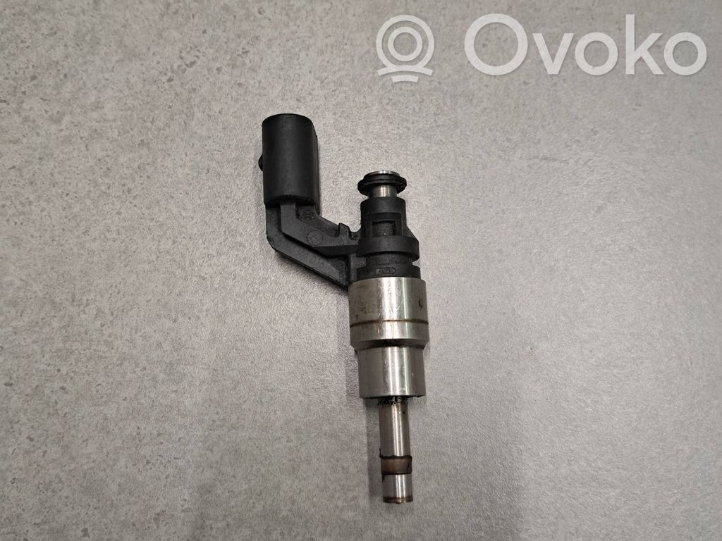 Volkswagen PASSAT B6 Wtryskiwacz paliwa 